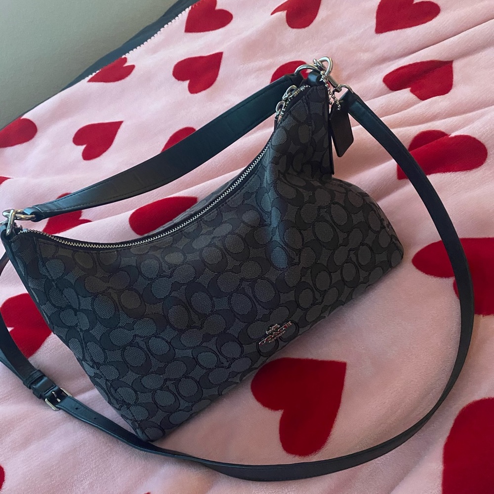 Coach crossbody ❤️